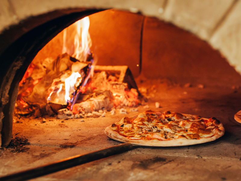 The Complete Pizza Oven Buyer's Guide: Choosing, Using, and Maintaining Your Ideal Oven