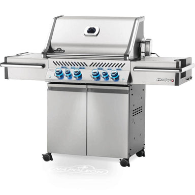 The Prestige PRO™ 500 Natural Gas Grill with Infrared Rear and Side Burners is a professional-style grill