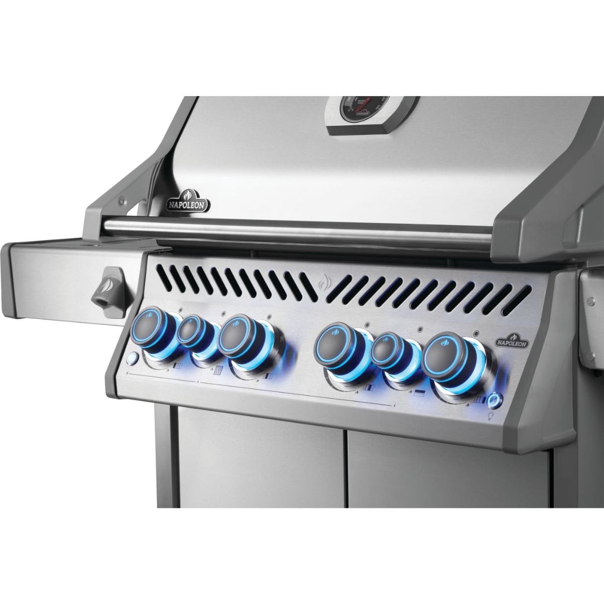 Get the perfect, steak house style, sear on steaks using the integrated sear station