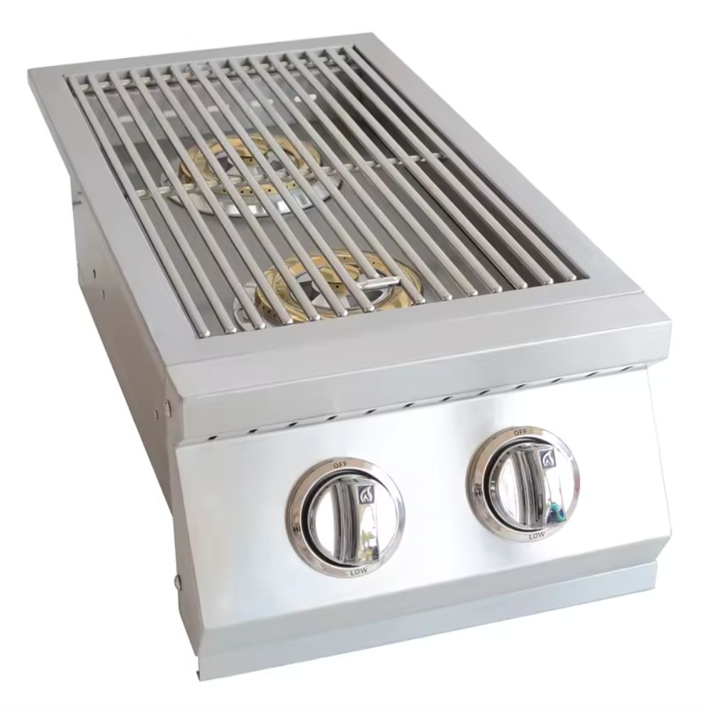 Efficiently elevate your outdoor cooking game with this built-in double side burner, powered by natural gas. 